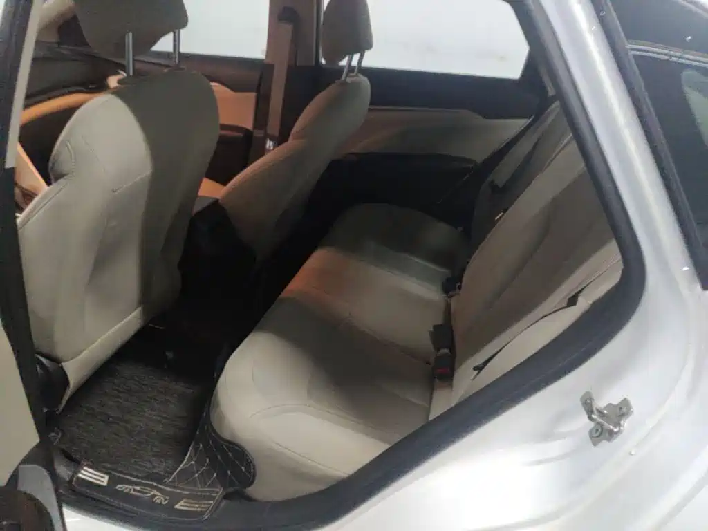 Buick Excelle — миниатюра 19