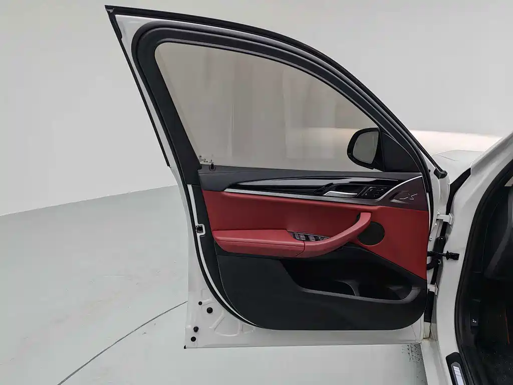 BMW iX3 — миниатюра 12