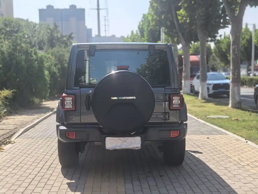 Jeep Wrangler — миниатюра 4