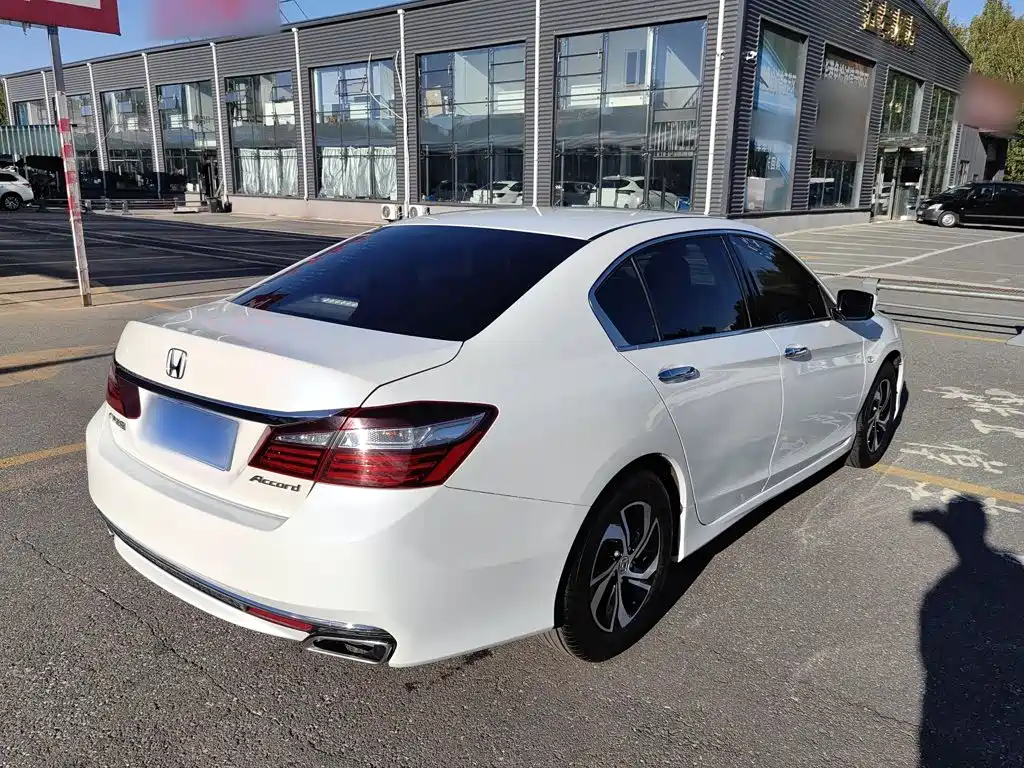 Honda Accord — миниатюра 15