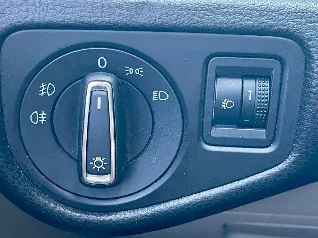 Volkswagen Golf — миниатюра 14