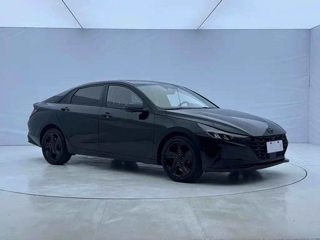 Hyundai Elantra — миниатюра 3