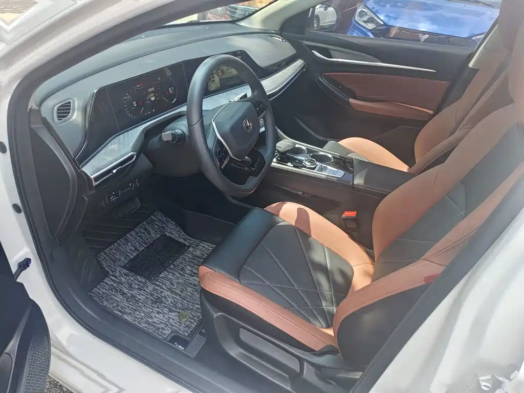 Changan Eado — миниатюра 4