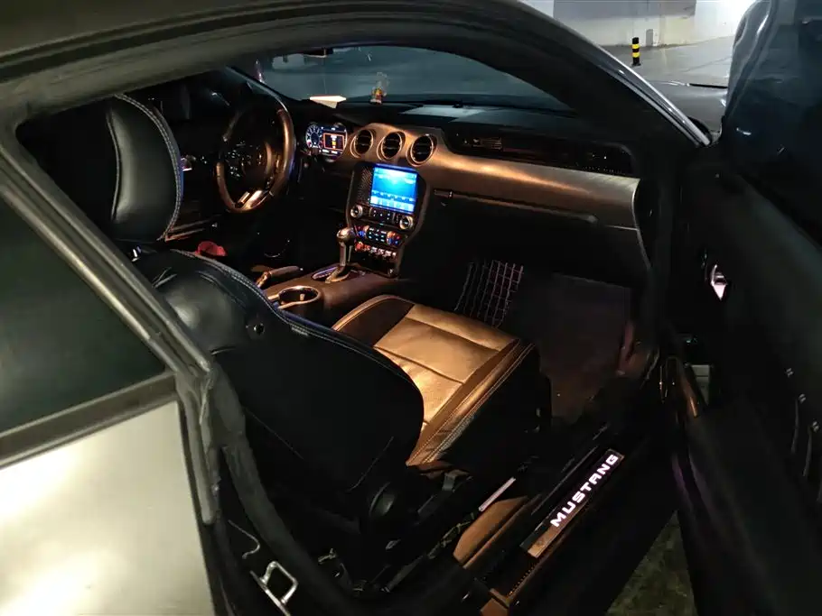 Ford Mustang 2019 2.3L EcoBoost