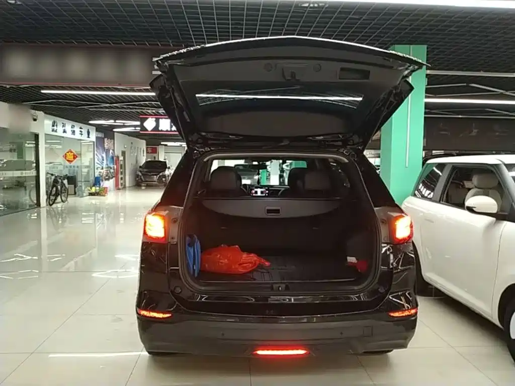 Chevrolet Equinox — миниатюра 19