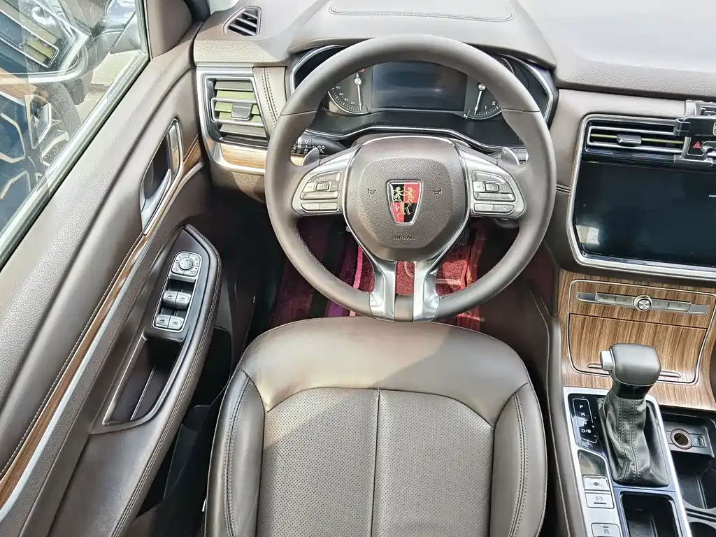 Roewe RX8 — миниатюра 6