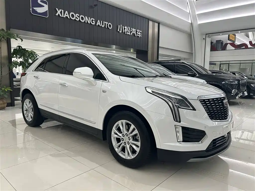 CADILLAC XT5