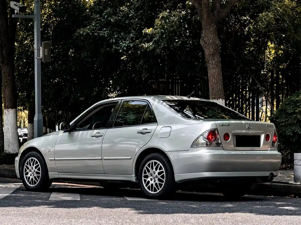 Lexus IS — миниатюра 11