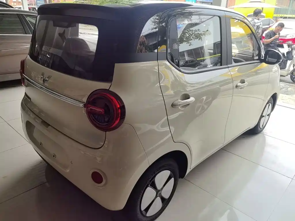 Wuling MINIEV — миниатюра 7