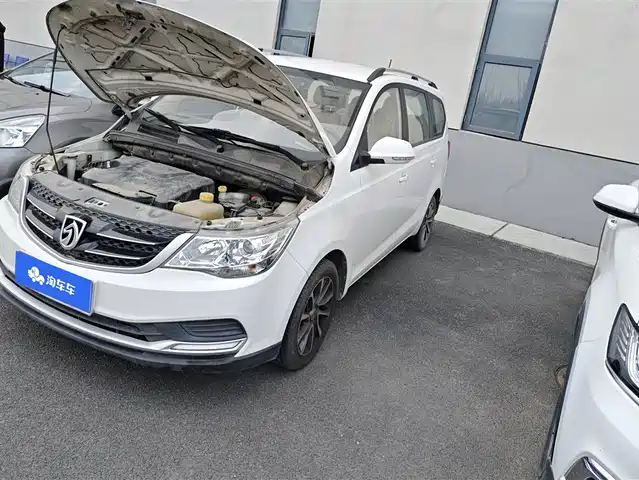 BAOJUN 730 2018