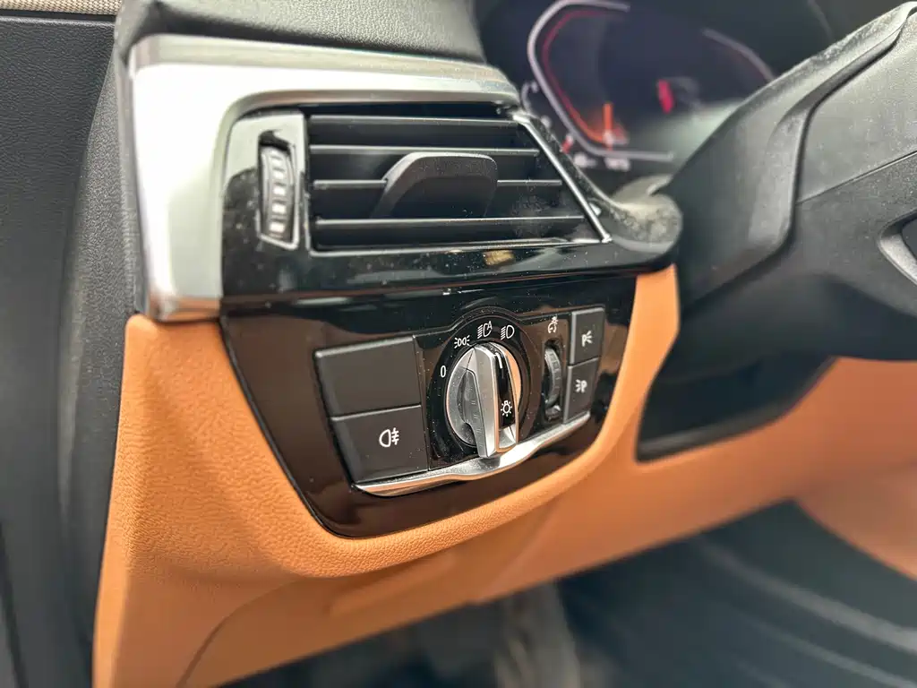 BMW 6 Series GT — миниатюра 7