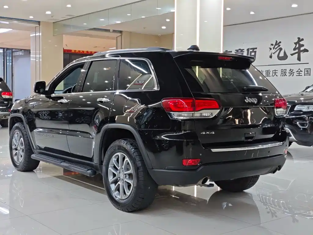 Jeep Grand Cherokee (Import) — миниатюра 15