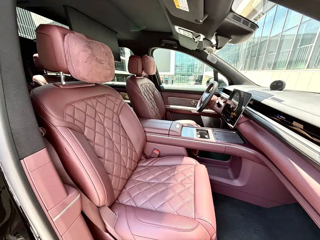NIO ES8 — миниатюра 13