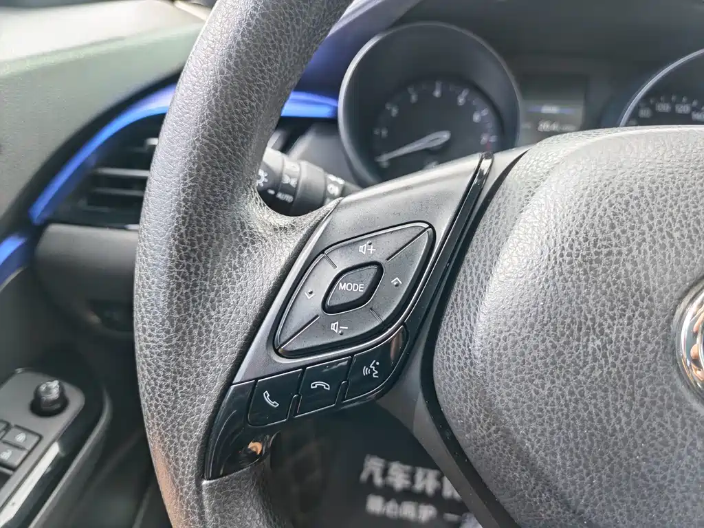 Toyota C-HR — миниатюра 13