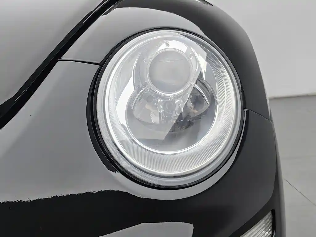Volkswagen Beetle — миниатюра 7