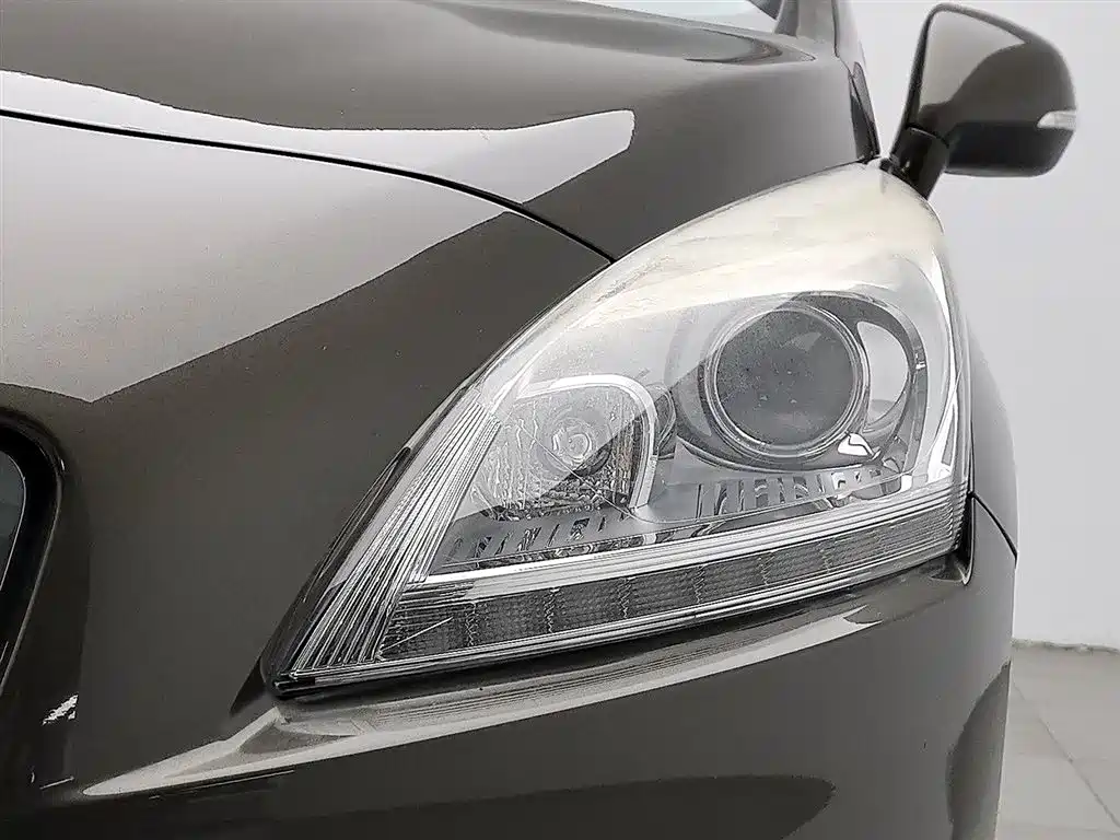 Peugeot 3008 2013 2.0L AT