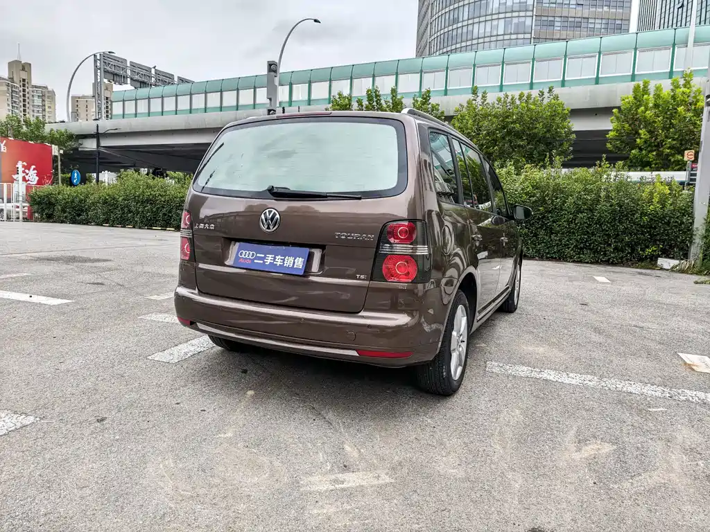 Volkswagen Touran — миниатюра 4