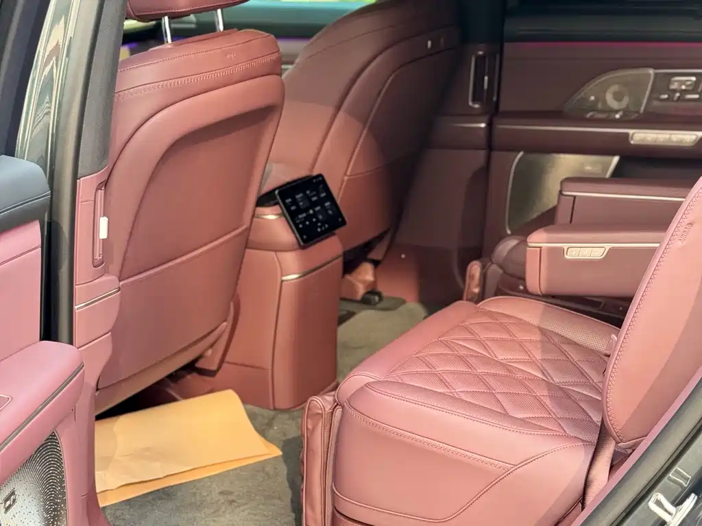 NIO ES8 2026 мест Executive