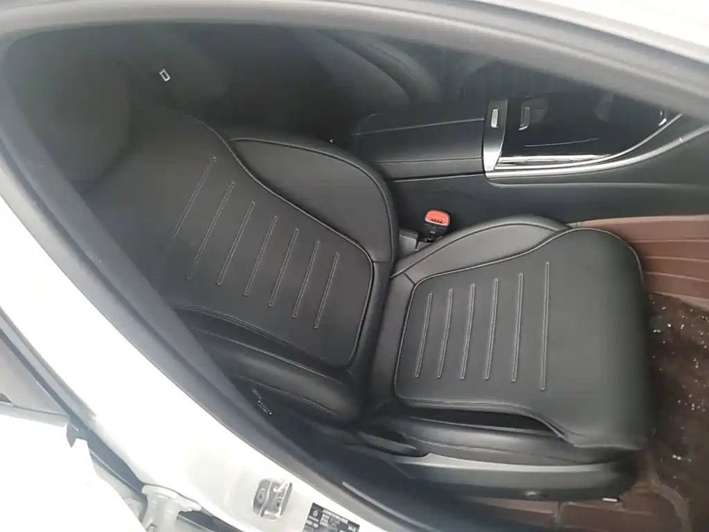 Mercedes-Benz C-Class — миниатюра 25