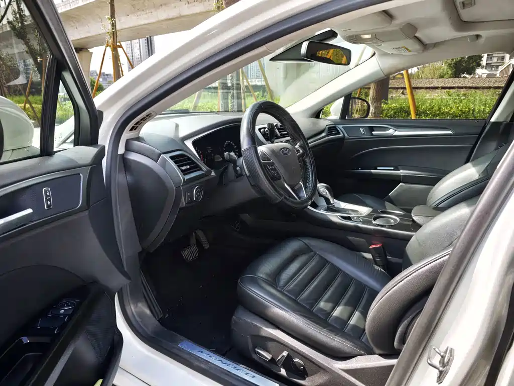 Ford Mondeo — миниатюра 4