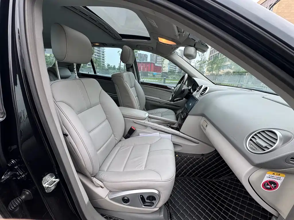 Mercedes-Benz M 2010 ML 350 4MATIC Luxury