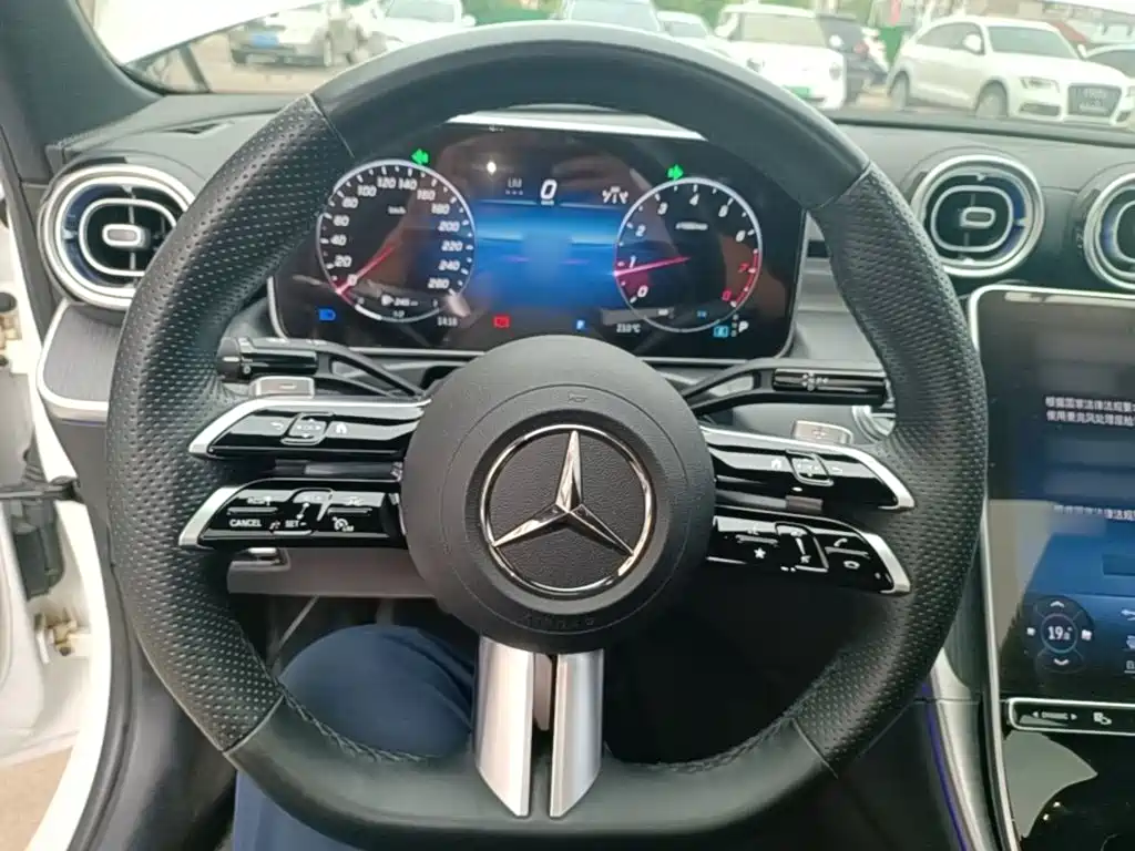 Mercedes-Benz C-Class — миниатюра 11