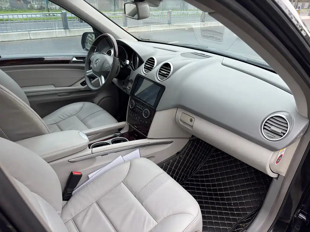 Mercedes-Benz M 2010 ML 350 4MATIC Luxury