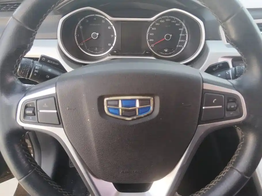 Geely Boyue — миниатюра 15