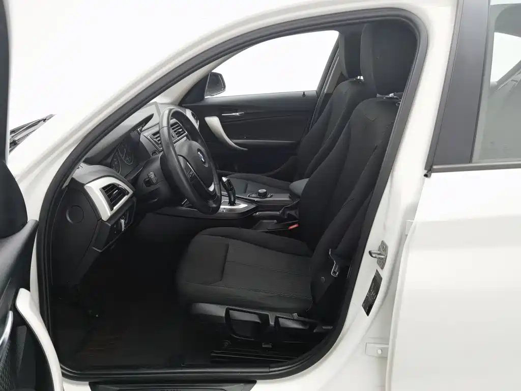 BMW 1 Series (Import) — миниатюра 10