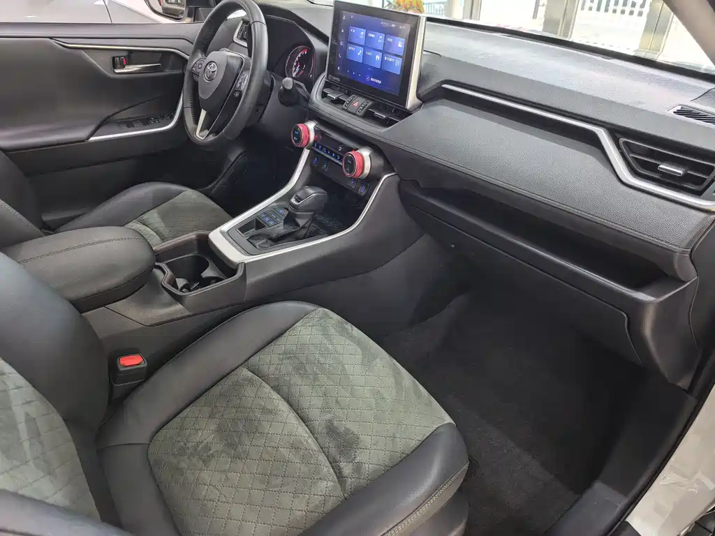 TOYOTA RAV4 RONGFANG