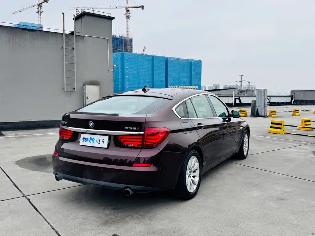 BMW 5 Series GT 5 GT 2010 535i Lead
