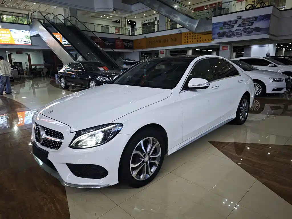 Mercedes-Benz C-Class — миниатюра 2