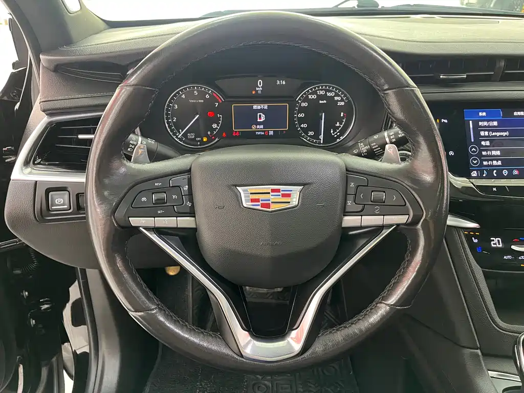 Cadillac XT6 — миниатюра 7