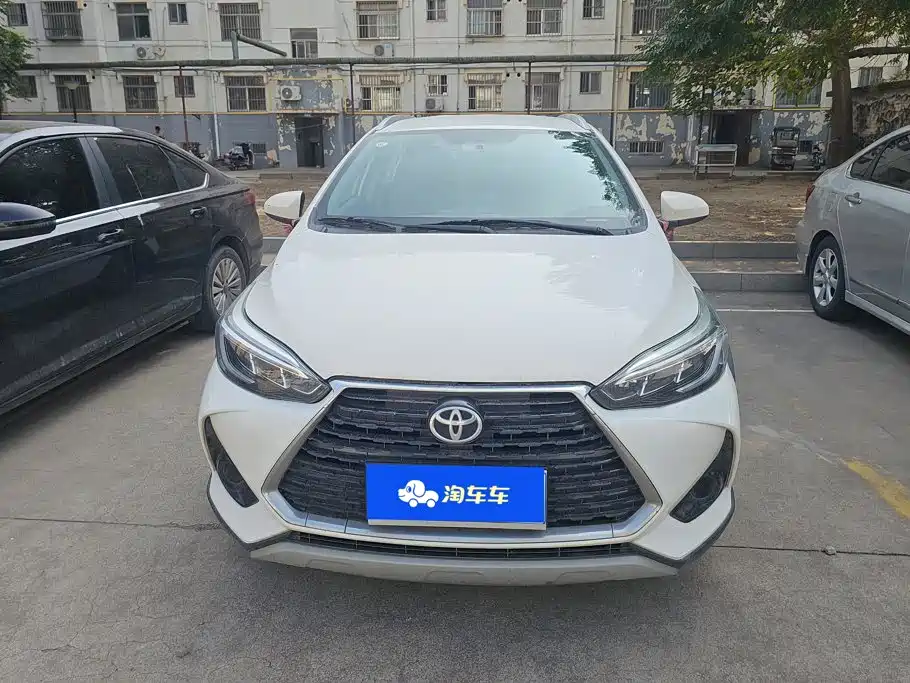 Toyota Yaris L — миниатюра 2