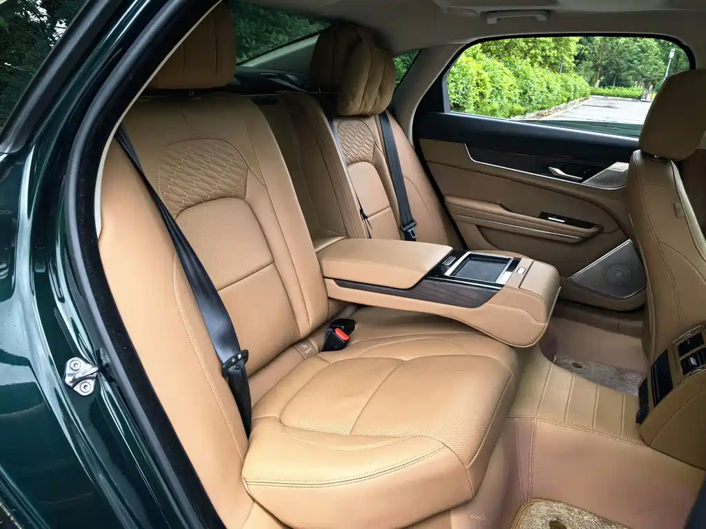 Jaguar XFL — миниатюра 14