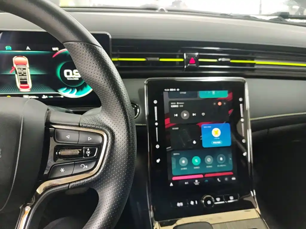 Roewe RX5 — миниатюра 13