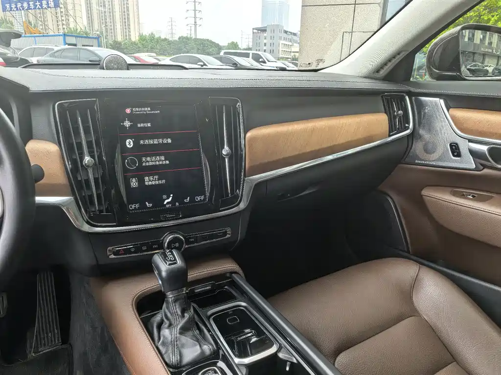 Volvo S90 2019 T5