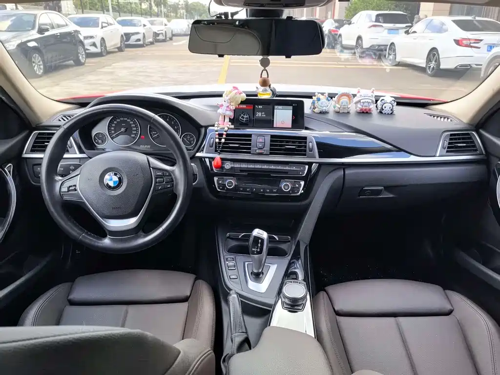 BMW 3 Series — миниатюра 8