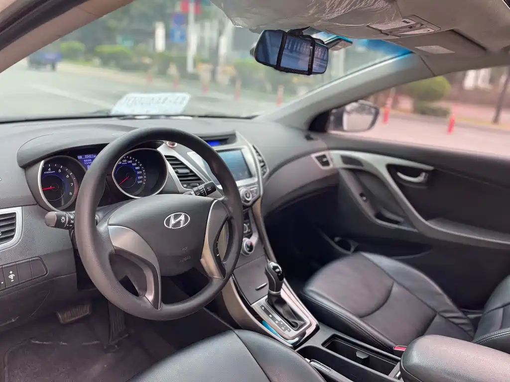 Hyundai Elantra Langdong — миниатюра 15