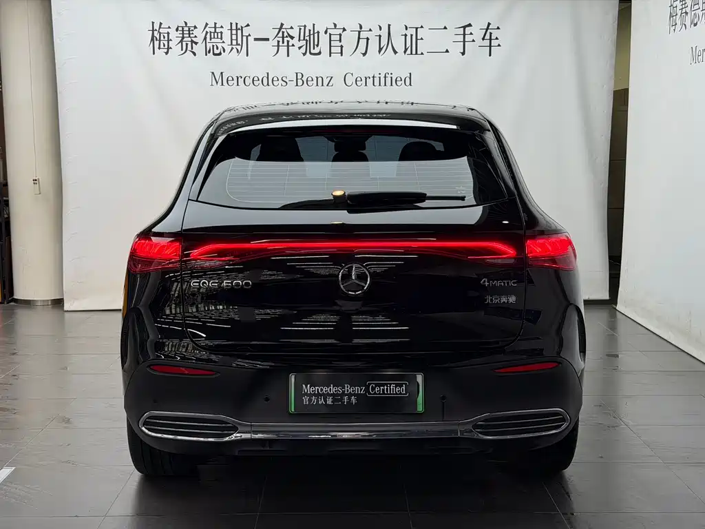 Mercedes-Benz EQE SUV — миниатюра 4