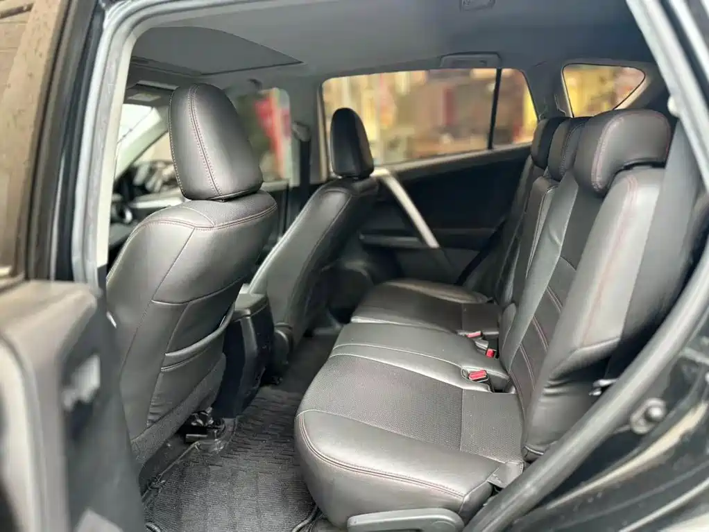 Toyota RAV4 — миниатюра 15