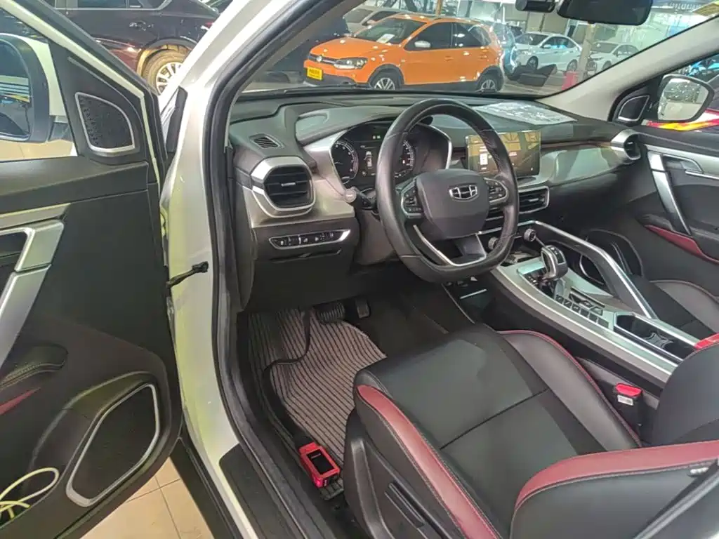 Geely Binyue — миниатюра 16