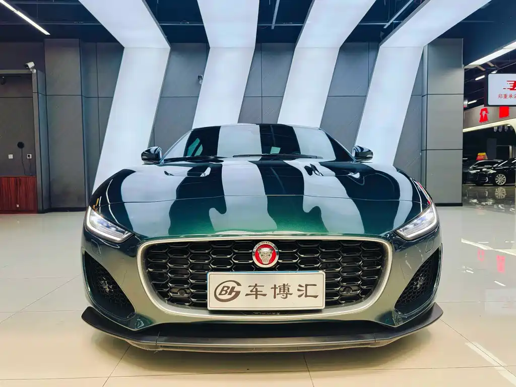 Jaguar F-Type 2021 P300