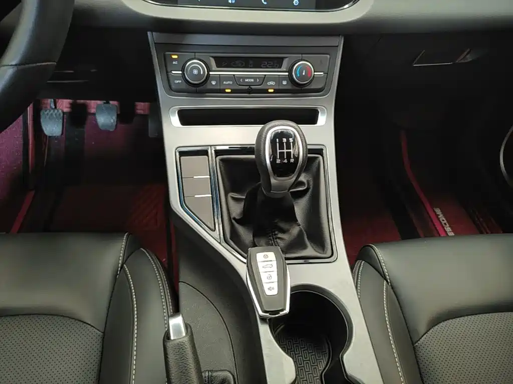 Geely Emgrand — миниатюра 14