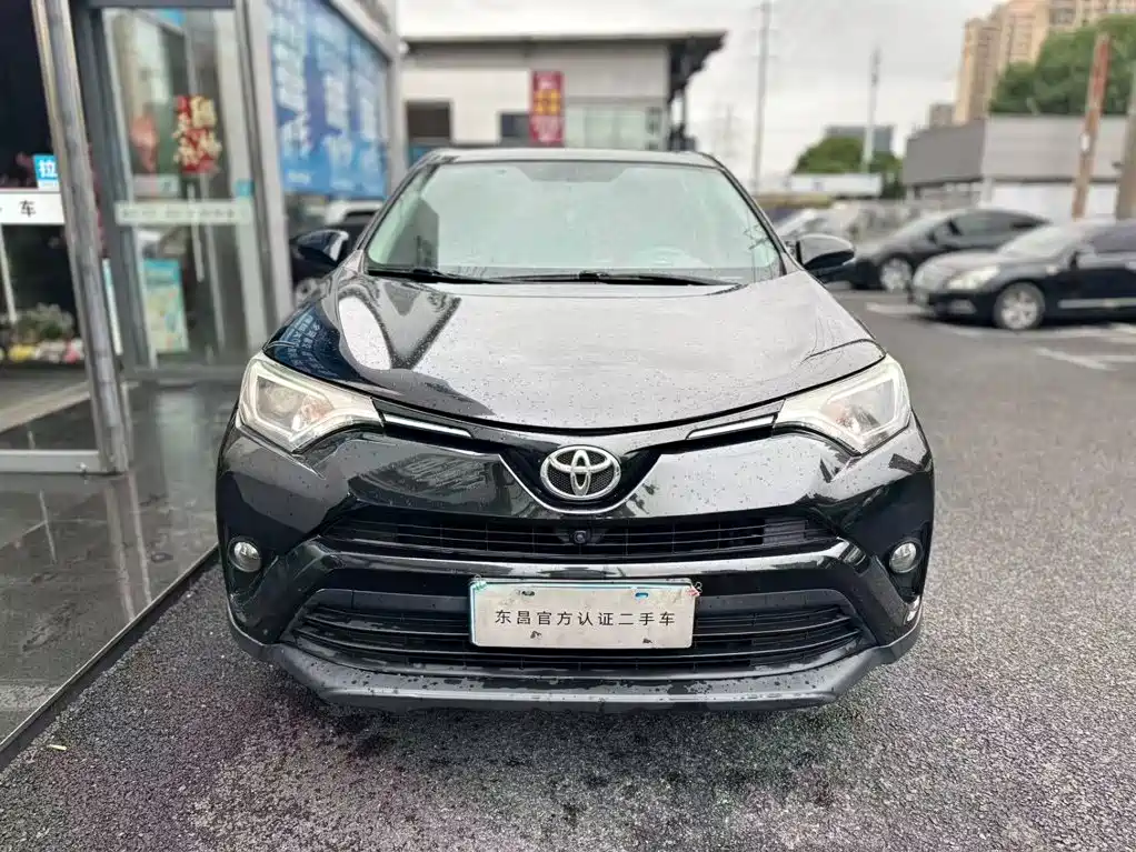 Toyota RAV4 — миниатюра 3