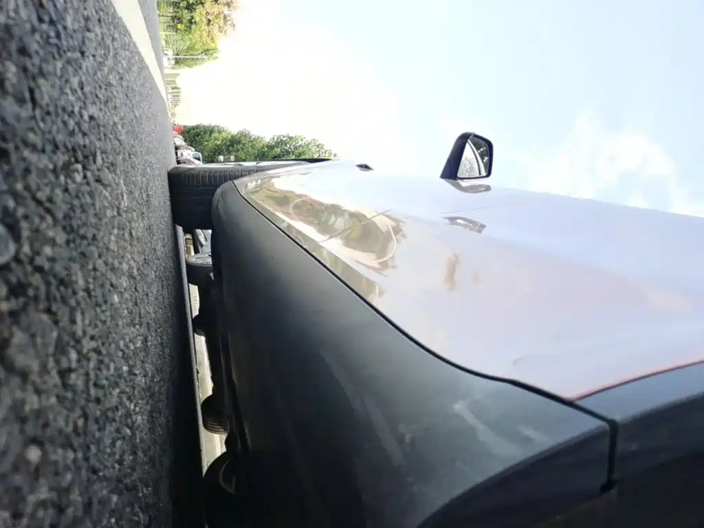 Tesla Model Y — миниатюра 22