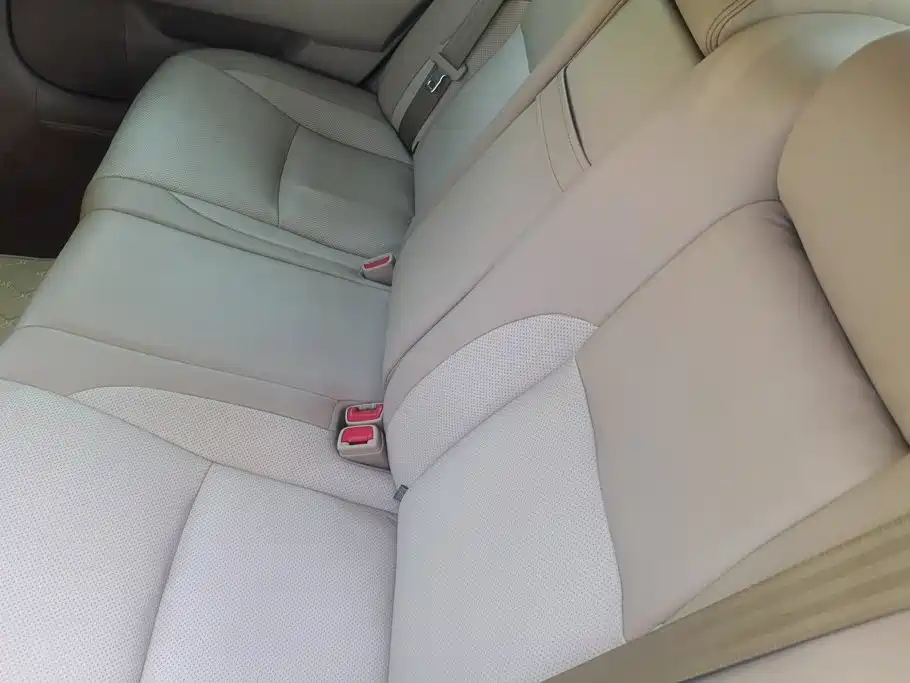 Toyota Crown — миниатюра 11