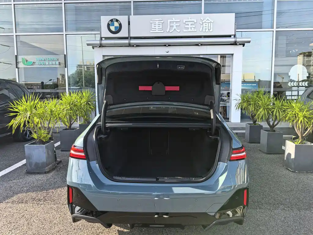 BMW 5 Series (Import) — миниатюра 20