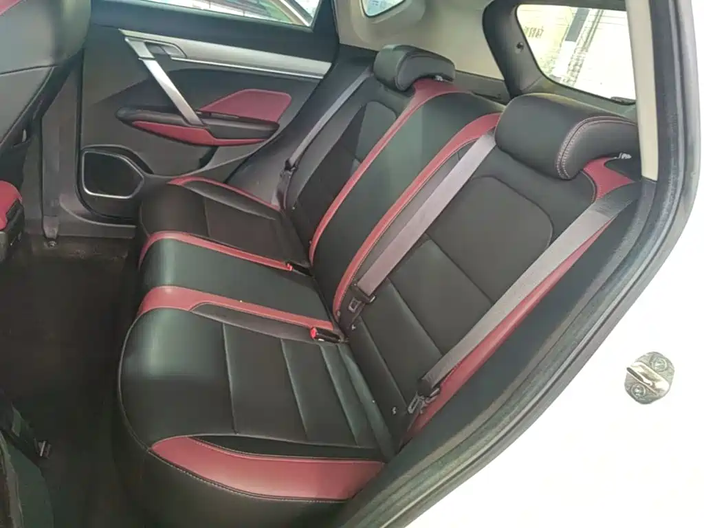 Geely Binyue — миниатюра 17