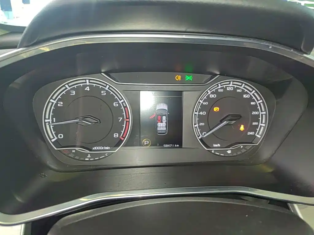 Geely Binyue — миниатюра 12